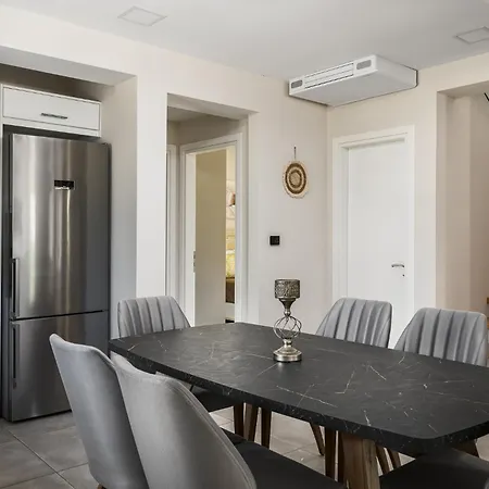 Mateo Stone By Konnect With Private Pool