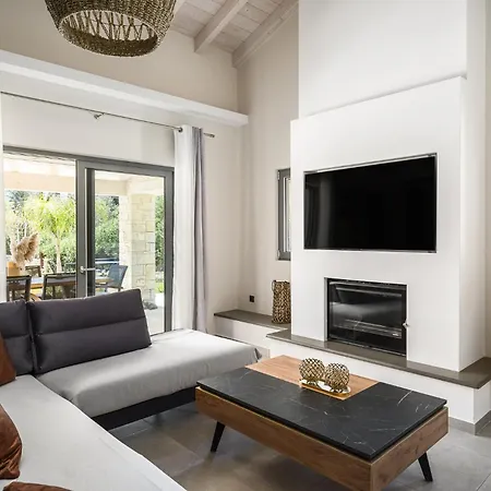 Mateo Stone By Konnect With Private Pool