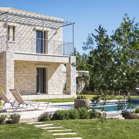 Mateo Stone By Konnect With Private Pool