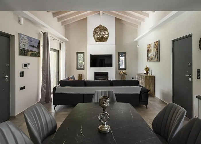 Mateo Stone By Konnect With Private Pool ダシア